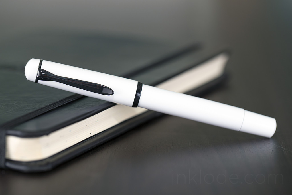 Pelikan M100 White